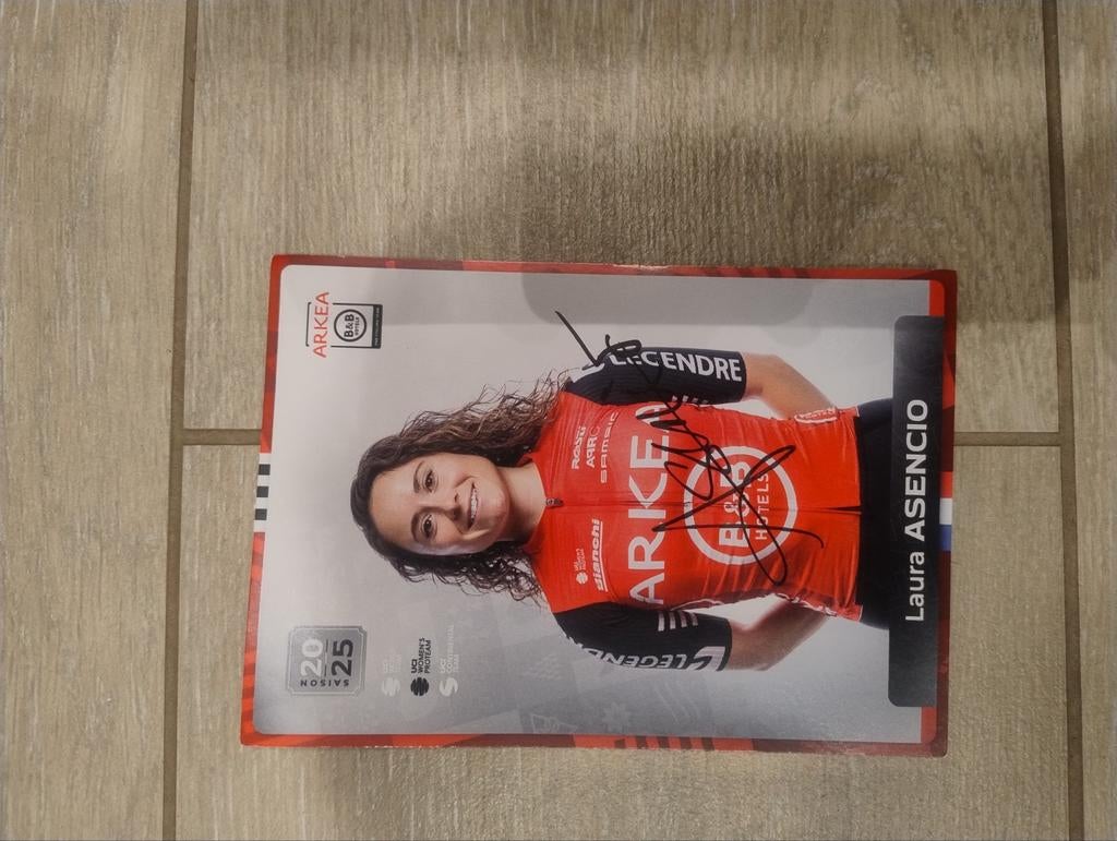 Gesigneerde renners kaart Laura Asencio, Ophalen of Verzenden, Zo goed als nieuw