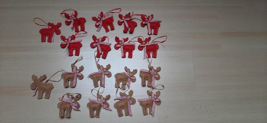 9 Rode en 9 bruine Rendieren, Diversen, Kerst, Ophalen of Verzenden, Zo goed als nieuw