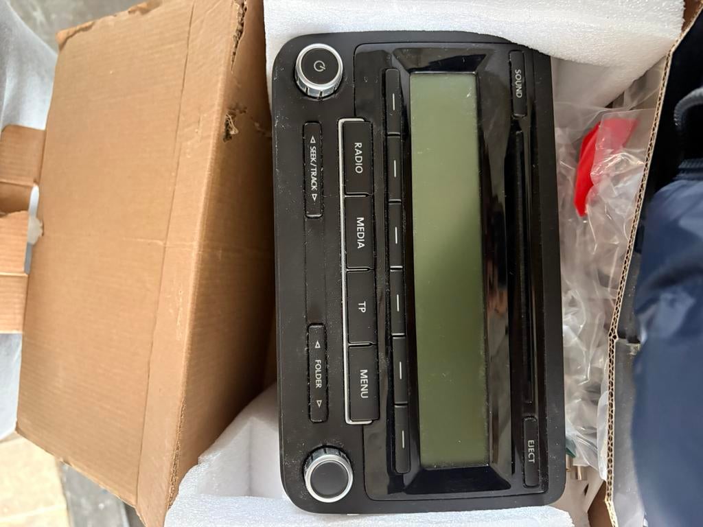 Autoradio Volkswagen Golf, Autos : Divers, Autoradios, Enlèvement ou Envoi, Comme neuf