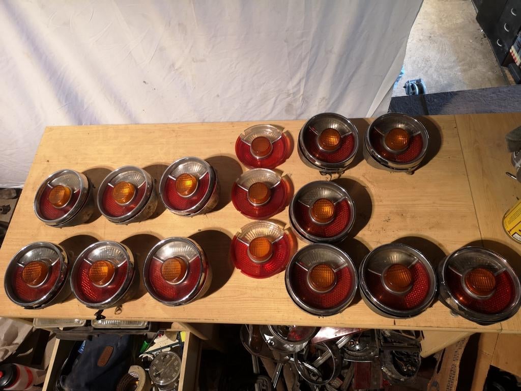 Phares / feux  arrières bmw e10 1502-2002tii 1 ère série, BMW