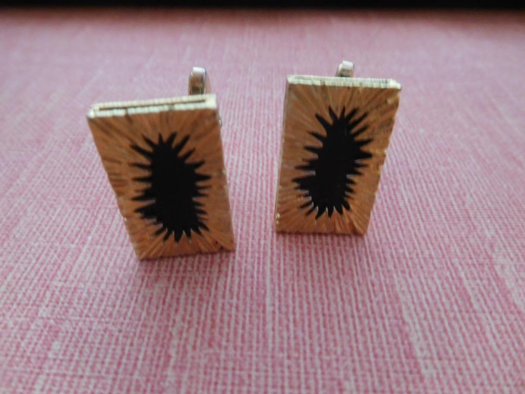 Vintage manchetknopen in goud en zwart, Handtassen en Accessoires, Manchetknopen, Ophalen of Verzenden, Gebruikt, Verguld