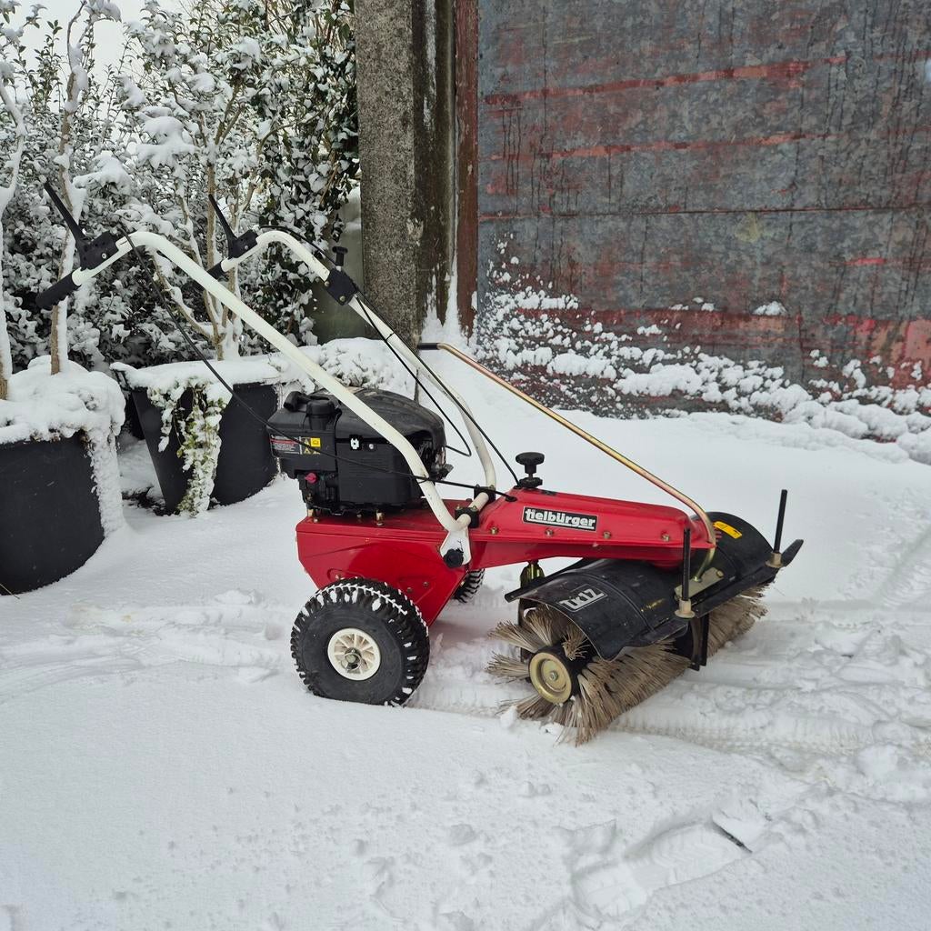 Tielburger tk 17 borstelmachine zelftrekker/nieuw 1750 euro, Ophalen, Zo goed als nieuw, Tielburger