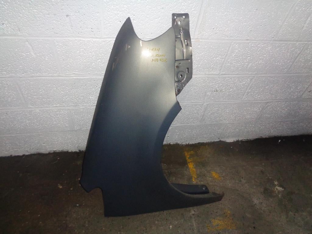 A vendre aile droite Touran 2003 à 2006, Enlèvement, Utilisé, Droite, Volkswagen