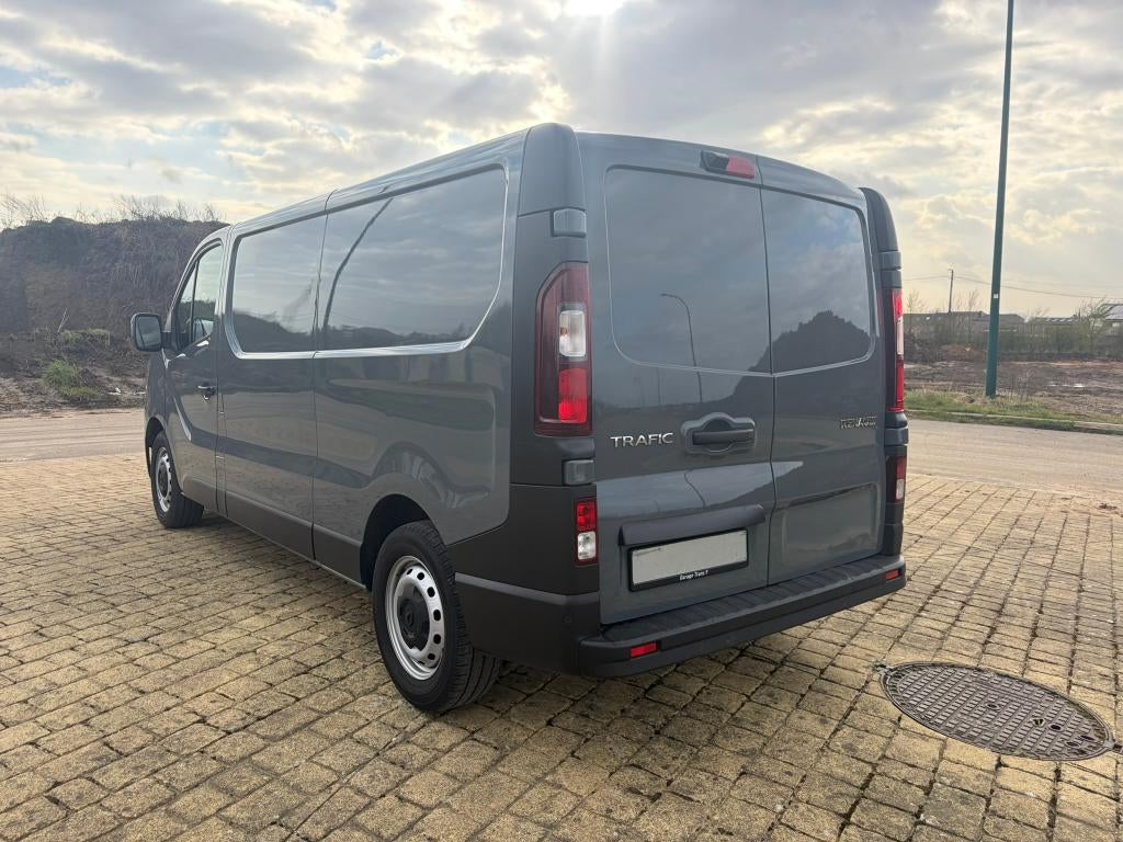 Renault Trafic L2 2.0dci 131cv / 20239,67 € htva, Achat, Euro 6, Entreprise, 3 places