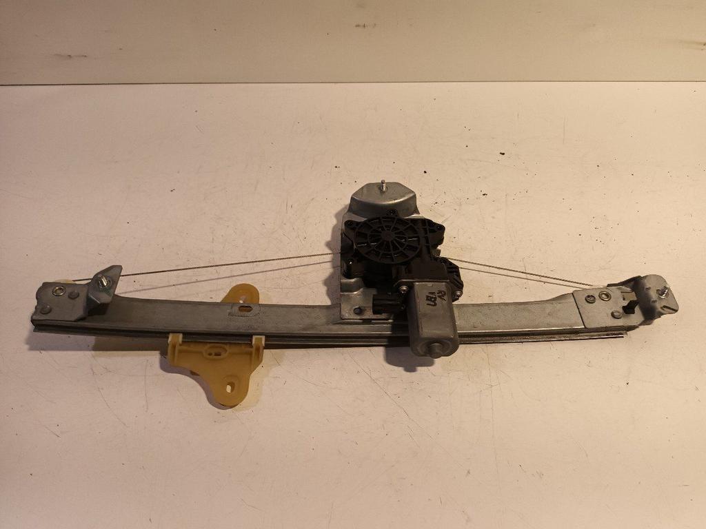 Raammechaniek elektrisch rechts voor Renault Clio, Onderdelen@venauto.nl, Van der Ven Autorecycling B.V., Gebruikt, Ettenseweg 76, 4706 PB Roosendaal, The Netherlands