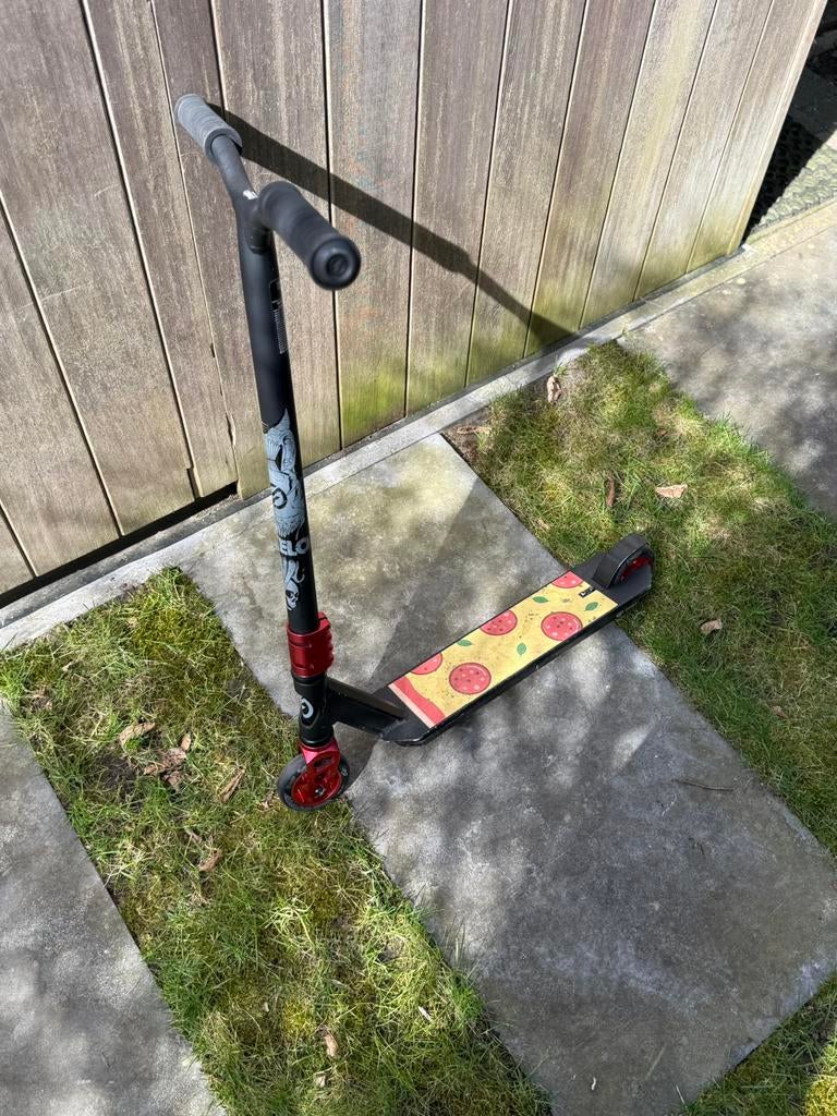 Decathlon stunt step, Fietsen en Brommers, Steps, Ophalen, Gebruikt