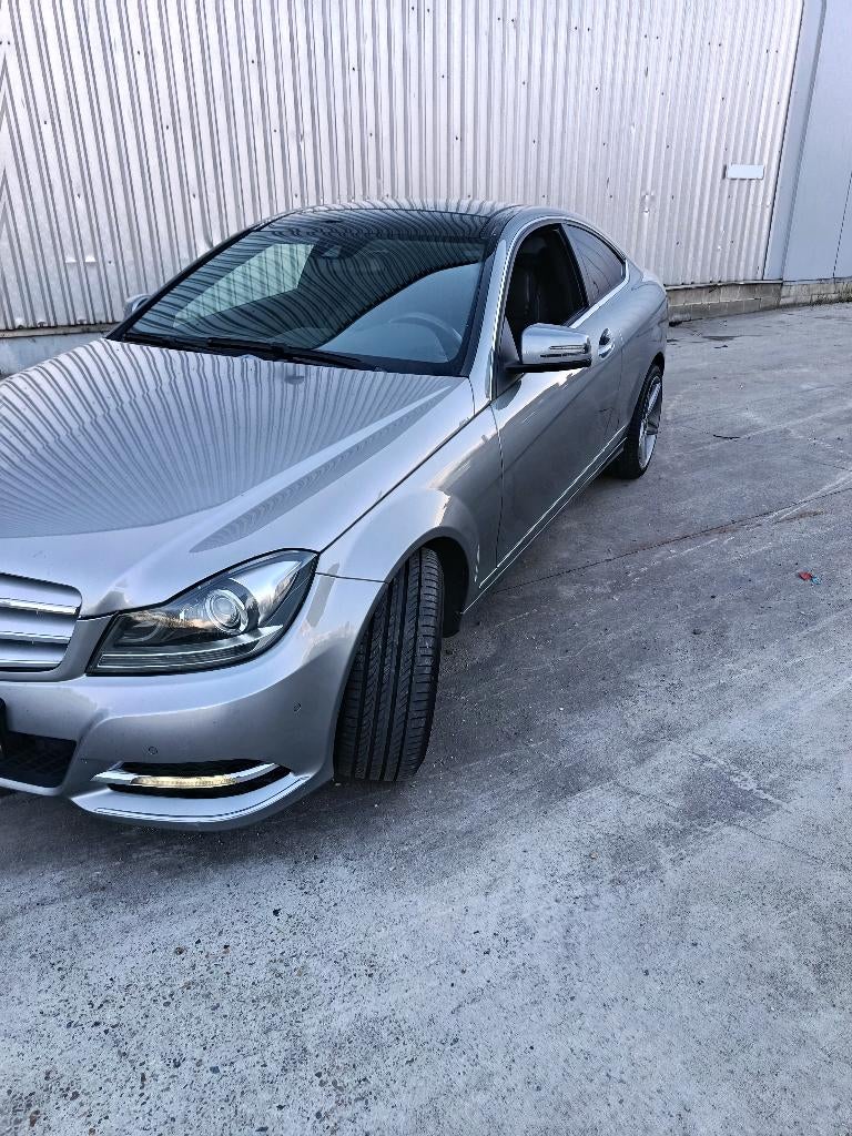 Mercedes c220 coupe, Autos, Cuir, Euro 5, Achat, Boîte manuelle