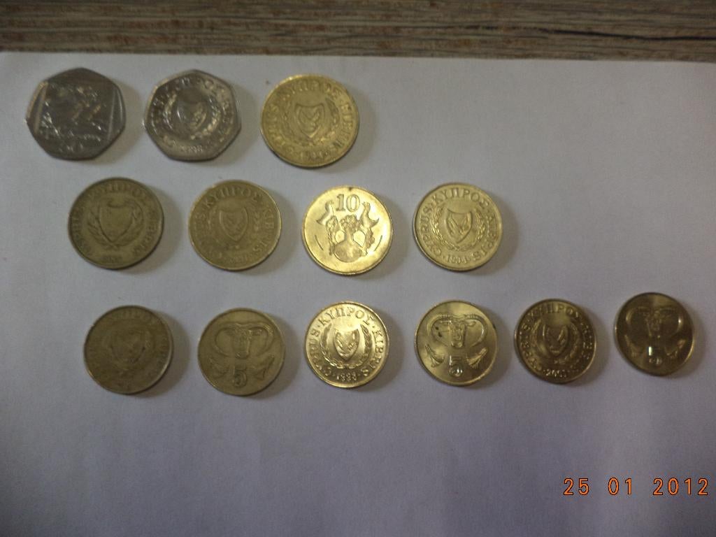 av lot de 13 pieces de chypre pour 5.00 euro, Enlèvement ou Envoi, Chypre, Monnaie en vrac