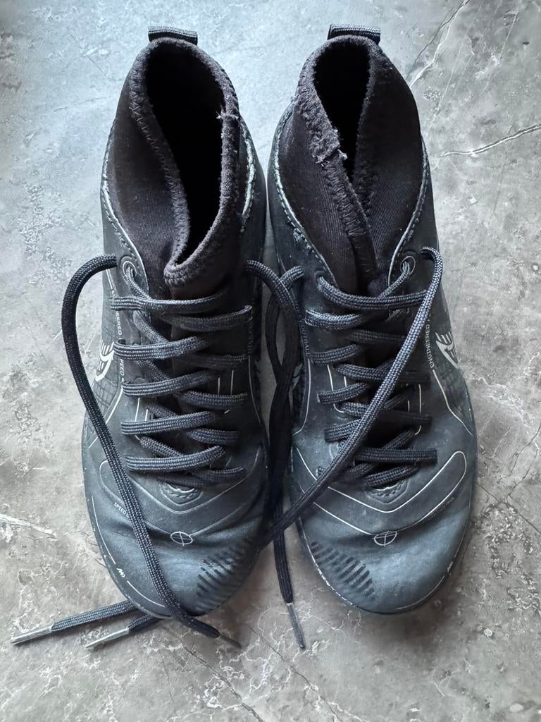 Voetbalschoenen Nike, Sport en Fitness, Voetbal, Ophalen of Verzenden, Zo goed als nieuw