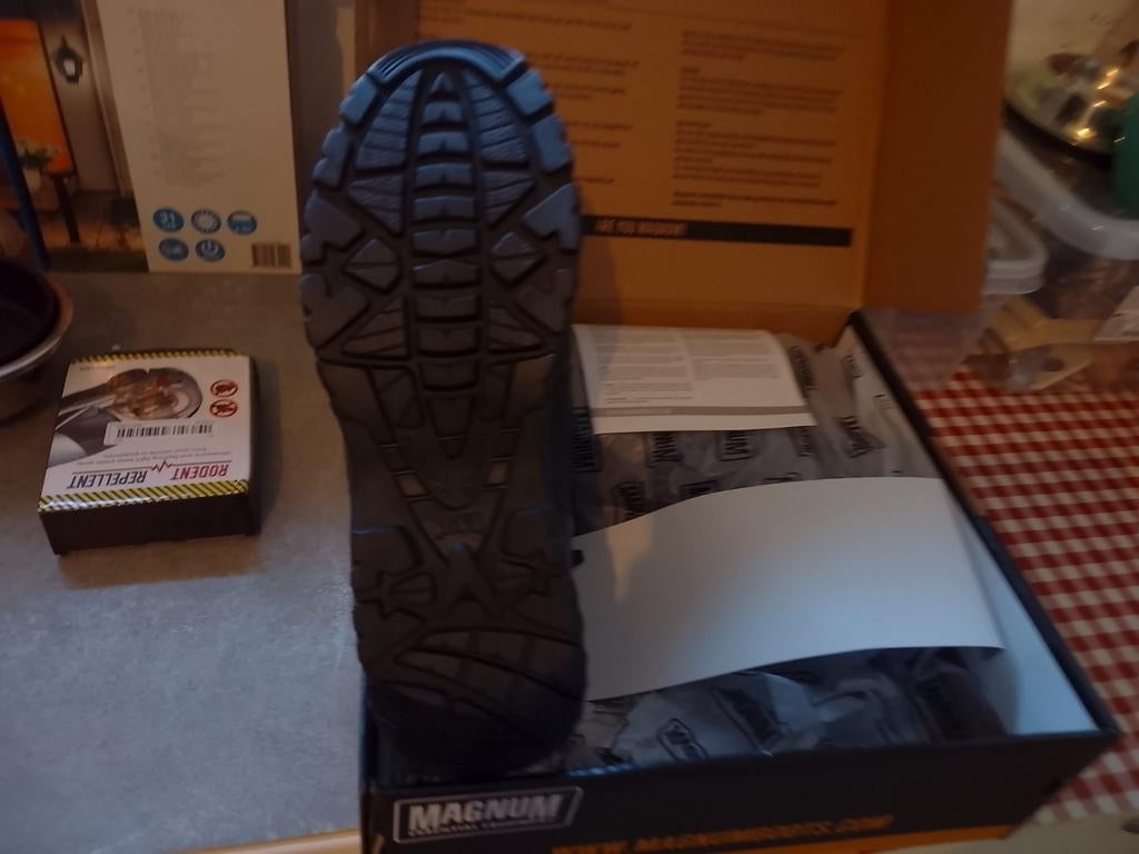 Chaussures, Enlèvement