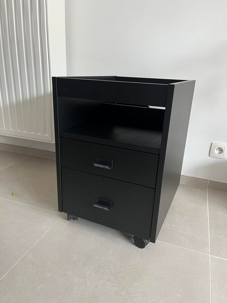 Speelbureau en/of nachtkastje, Ophalen, Minder dan 50 cm, Zo goed als nieuw, Minder dan 100 cm