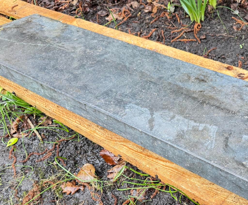 Seuil de porte en pierre bleue 94 x 28 x 5 cm, Bricolage & Construction, Fenêtres & Moustiquaires, Comme neuf, Porte extérieure