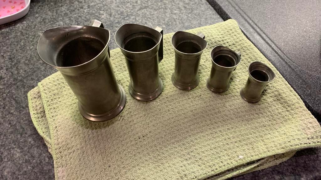 Lot de 5 tasses à mesurer fines vintage, Antiquités & Art, Enlèvement ou Envoi