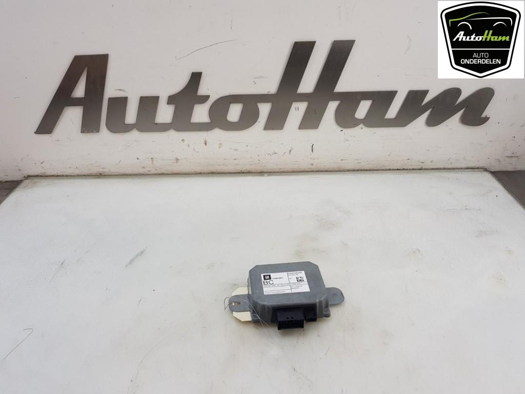 REGULATEUR DE TENSION Opel Corsa D (|13384291|13306647|), Utilisé, Opel