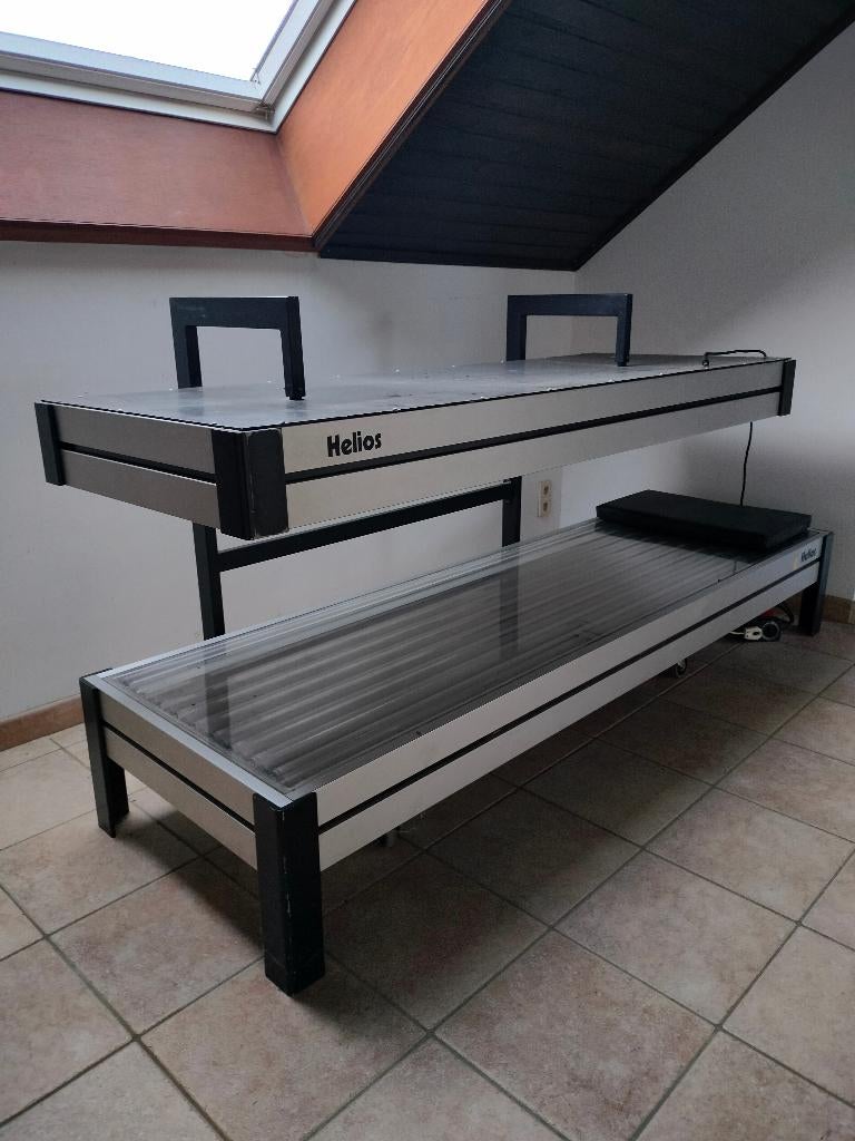 Zonnebank Helios, Electroménager, Solarium, Banc solaire & Bronzage facial, Enlèvement, Utilisé, Banc solaire double, 15 lampes ou plus