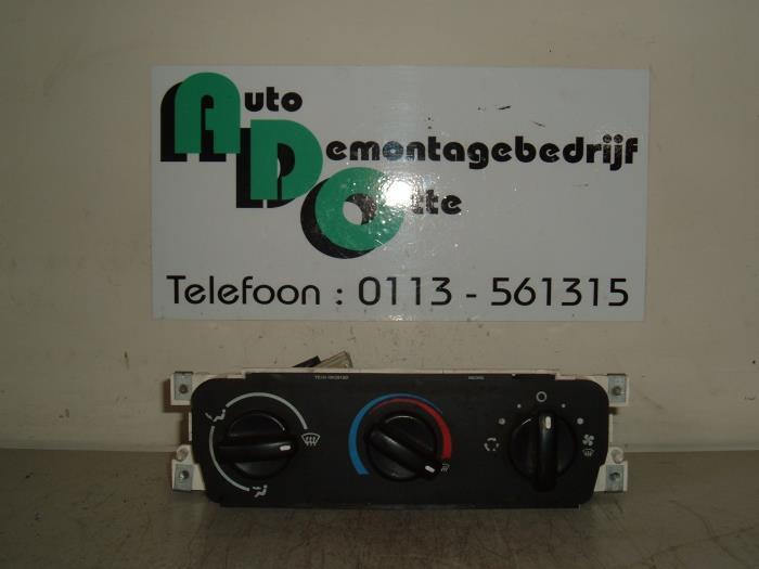 Panneau de commandes chauffage d'un Ford Transit (Transit 00, -, 3 mois de garantie, Utilisé, -