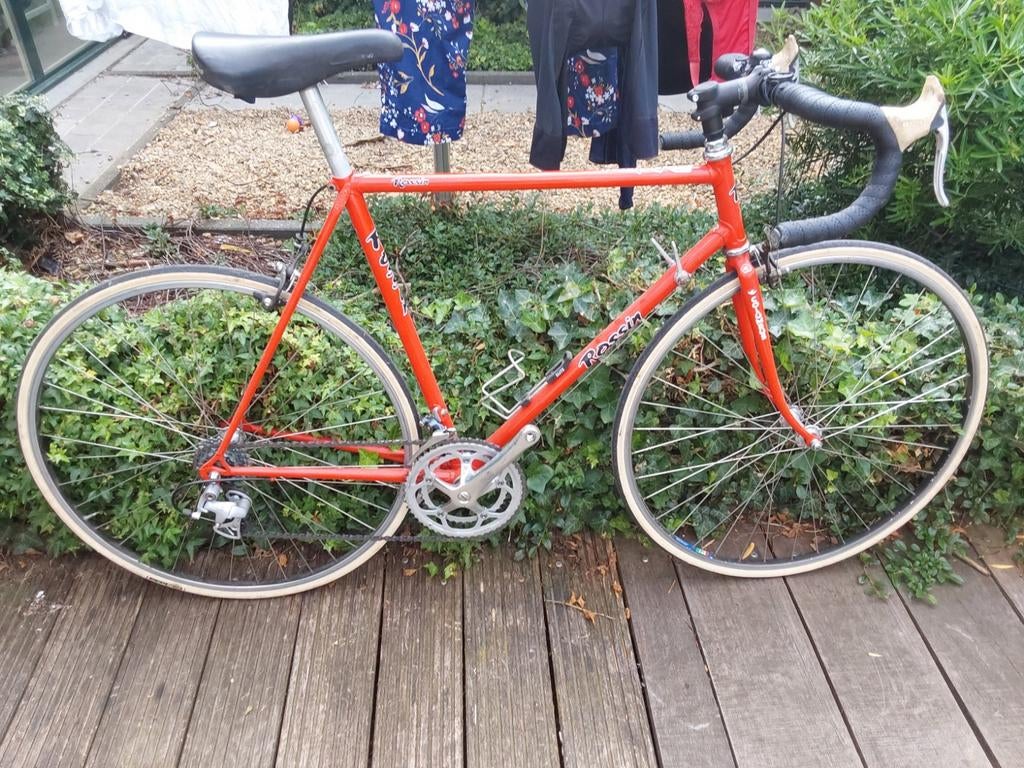 Rossin, Fietsen en Brommers, Ophalen