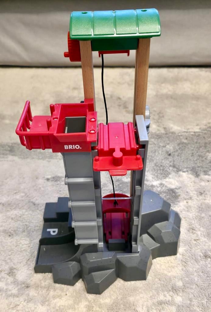 BRIO World – Port cargo + entrepôt + pont-levis + rails, Kinderen en Baby's, Speelgoed | Racebanen, Racebaan, Zelf te bouwen, Zo goed als nieuw