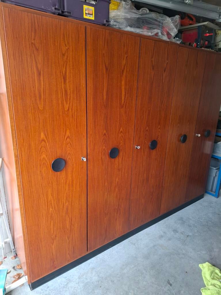 Vintage kleerkast uit de jaren 70 met commode, Huis en Inrichting, Ophalen