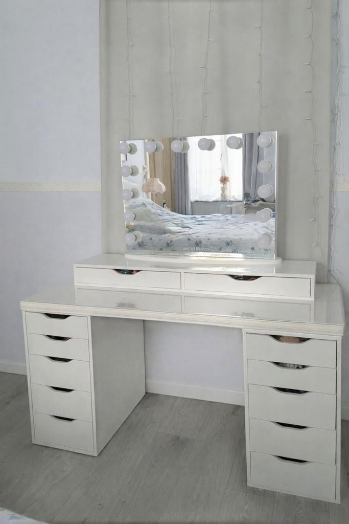 Bureau caisson ikea 10 tiroirs + miroir hollywood avec lampe