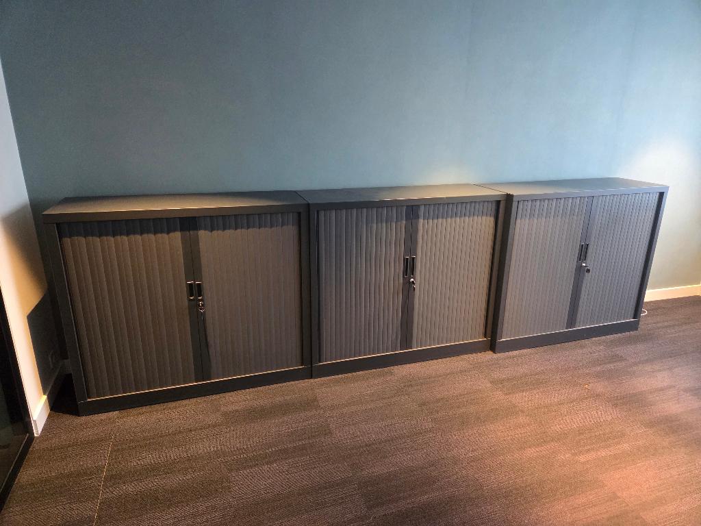 Boîtiers à volets - très bon état, Maison & Meubles, 25 à 50 cm, Modern - bureelmateriaal, Avec serrure, Métal