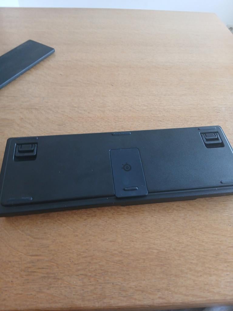 Apex pro tkl (2023), Computers en Software, Servers, Ophalen