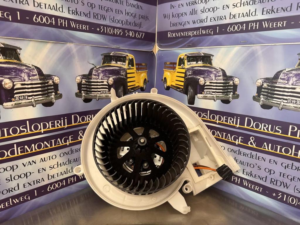 Mercedes SLK kachelmotor met airco, Gebruikt, Mercedes-Benz AG, Mercedes-Benz, Mercedesstrasse 120
70372  Stuttgart, DE