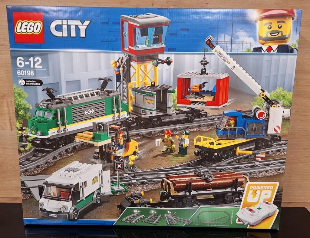 LEGO City 60198 Vrachttrein | Powered UP <SEALED/NIEUW>, Hobby en Vrije tijd, Modeltreinen | Overige schalen, Overige merken, Treinset