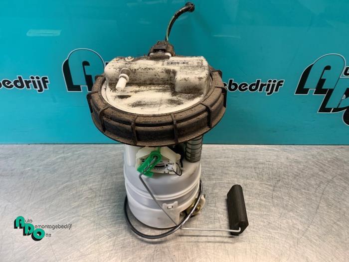 Pompe carburant électrique d'un Renault Clio (Clio 3 06-), Renault, -, 3 mois de garantie, Utilisé