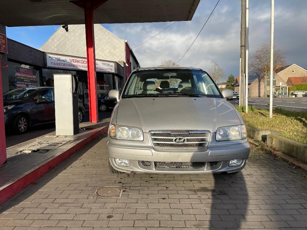 HYUNDAI TRAJET 2.0 BENZINE (103KW) 178.000KM. MET KEURING., Auto's, Hyundai, Testrit aan huis, Handgeschakeld, 5 deurs, Euro 4