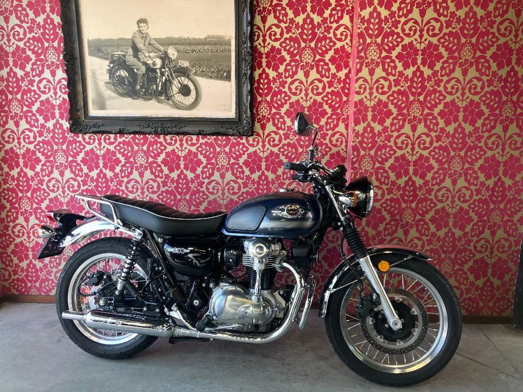 kawasaki W800 2024 3412km met garantie