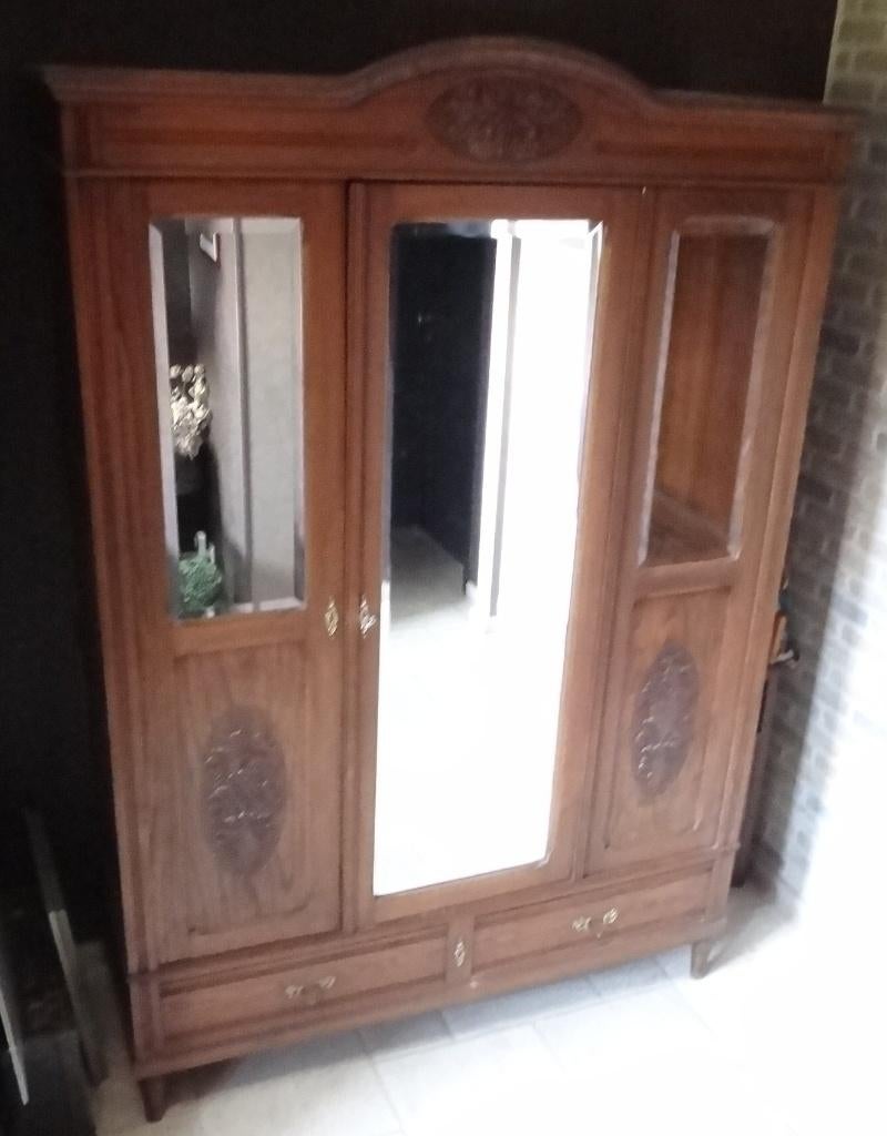 Oude garderobe, Antiek en Kunst, Antiek | Meubels | Kasten, Ophalen