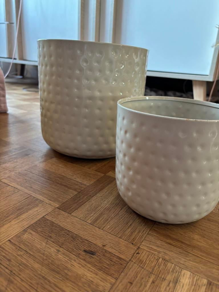 Beige metalen bloempotten, Tuin en Terras, Ophalen, Gebruikt, Binnen