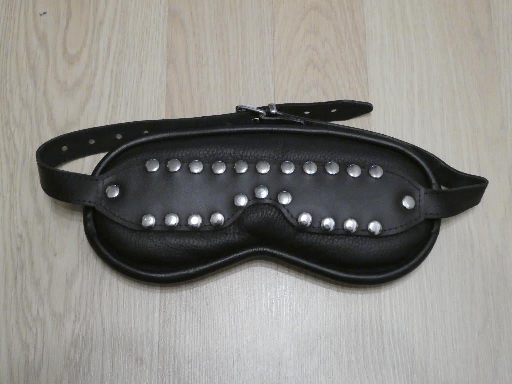 BDSM Masker Faux Leather Met Noppen, Ophalen of Verzenden, Nieuw