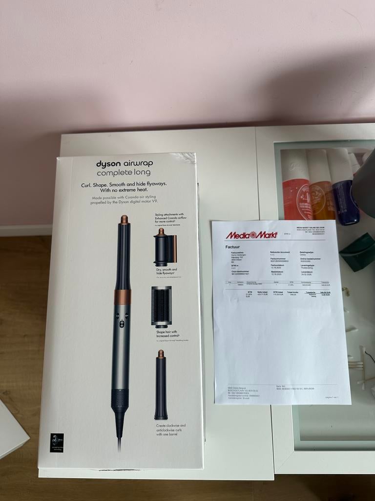 Dyson Airwrap NOUVEAU, Bijoux, Sacs & Beauté, Beauté | Soins des cheveux, Enlèvement, Neuf, Sèche-cheveux