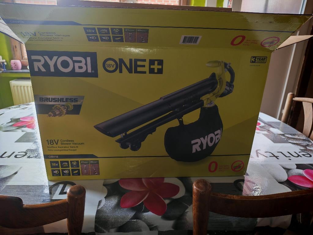 Souffleur/broyeur Ryobi neuf jamais utilise et garanti, Jardin & Terrasse, Neuf, Avec sac de ramassage, Porté à la main, Enlèvement