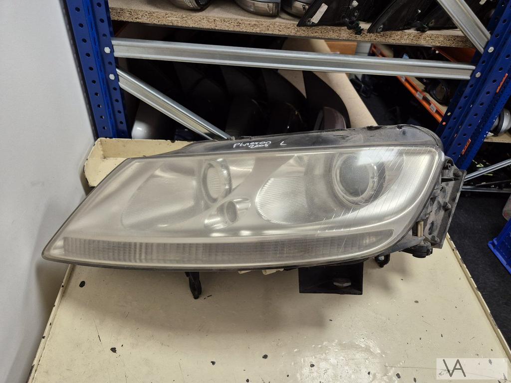 VW Volkswagen Phaeton 2002 - 2009 koplamp XENON links €150, Gebruikt, -, Volkswagen, -