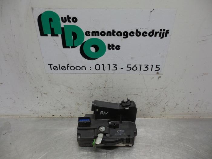 Serrure portière mécanique 4portes avant droite d'un Opel, -, Opel, 3 mois de garantie, Utilisé