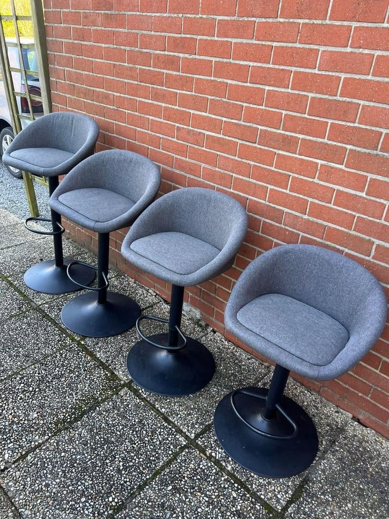 Lot de 4 chaises de bar, Enlèvement