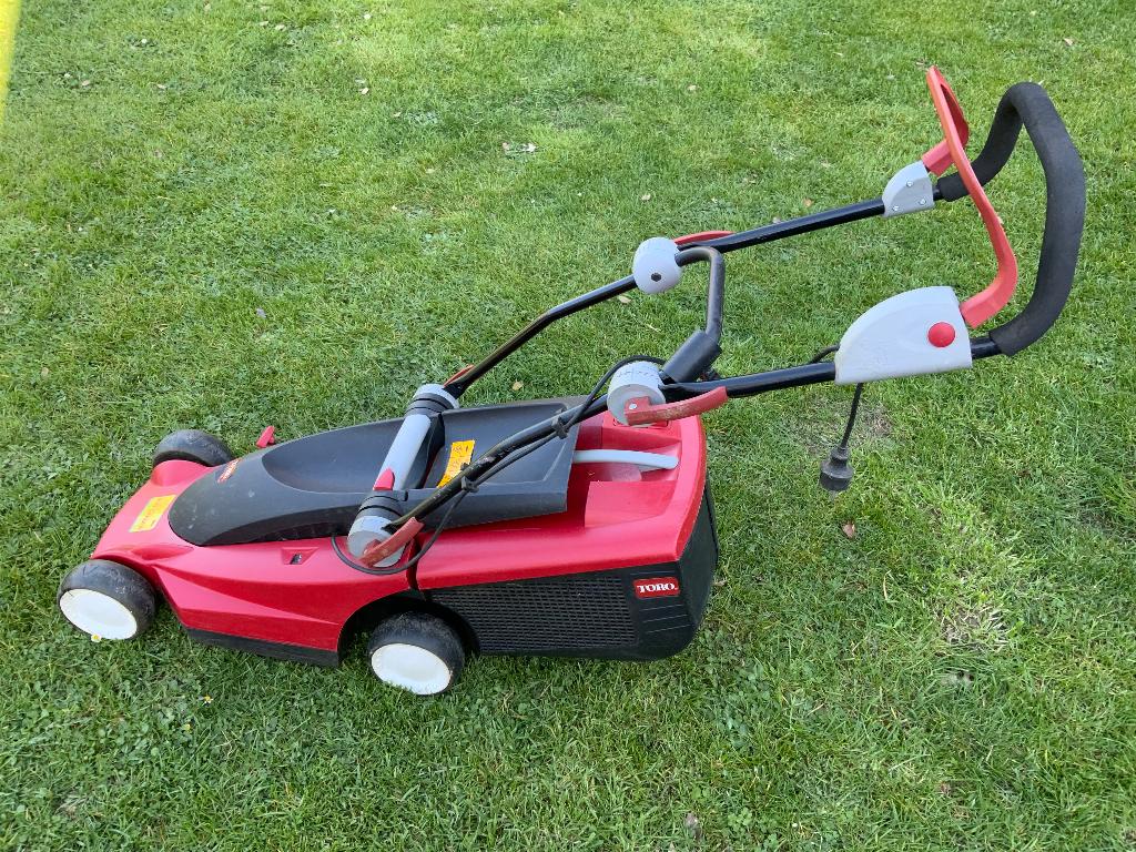 Tondeuse gazon electrique, Fonction de mulching, 30 à 39 cm, Enlèvement, Utilisé