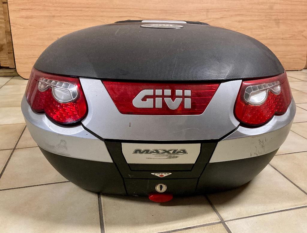 Topkoffer GIVI Maxi zwart, Ophalen, Gebruikt