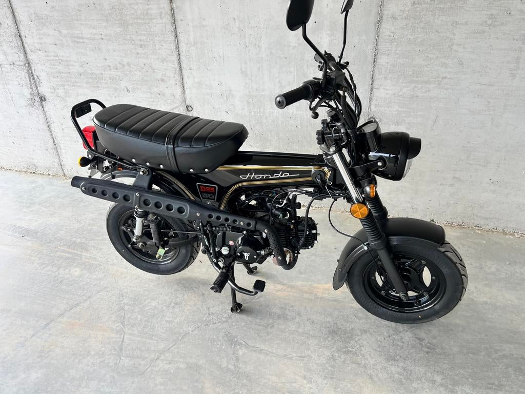 Bluroc skyteam dax 50cc b nieuwstaat, Fietsen en Brommers, Ophalen, Zo goed als nieuw