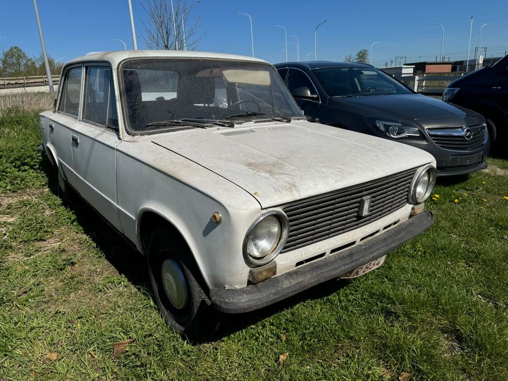 Lasa 21012 benzine bj 1988 km 37,500, Autos, Lada, Autres modèles, Achat, 4 portes, Entreprise