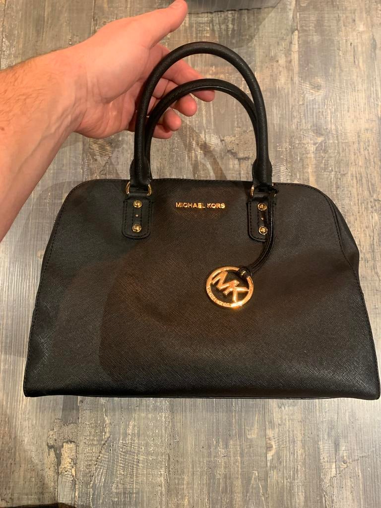 Sac Michael Kors noir en bon état, Bijoux, Sacs & Beauté, Sacs | Sacs Femme, Enlèvement, Comme neuf
