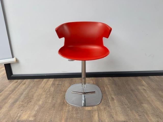 Offisit Cove barkruk designed by Dorigo rood, Ophalen of Verzenden