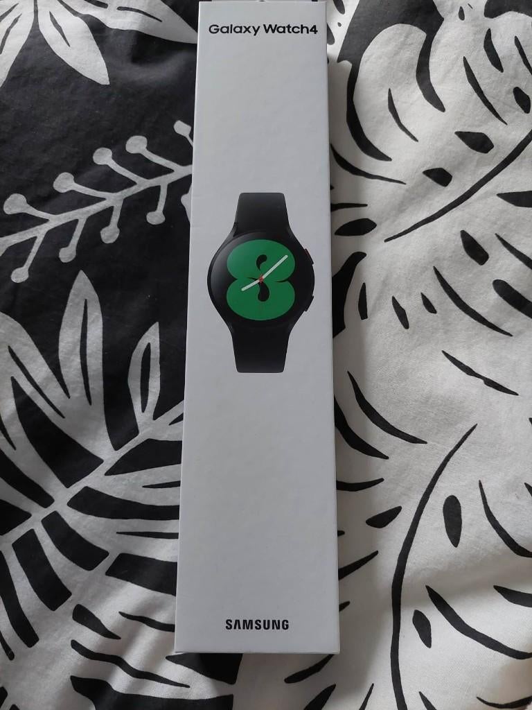 Samsung Galaxy Watch 4, Handtassen en Accessoires, Smartwatches, Ophalen, Zwart, Nieuw, Samsung