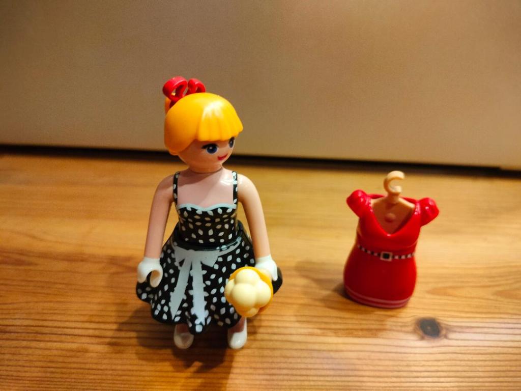 Playmobil 6883 Modieus meisje - Retro-outfit, Kinderen en Baby's, Speelgoed | Playmobil, Ophalen, Zo goed als nieuw, Complete set