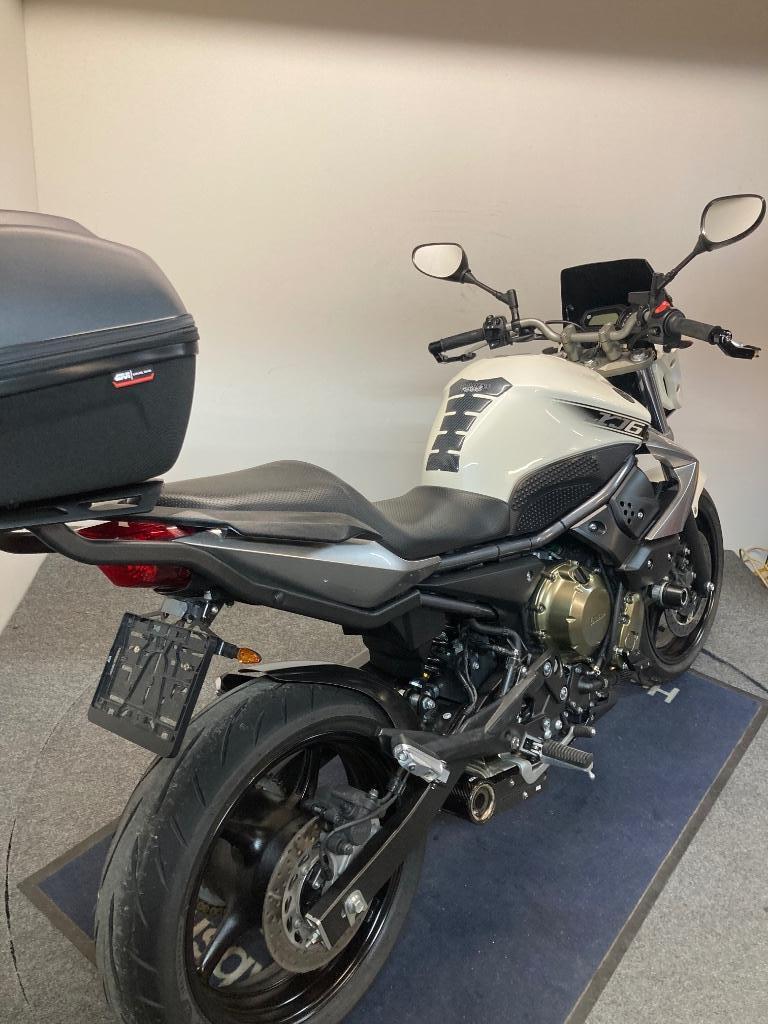 Yamaha XJ 6 MY'09 réf. LS 3222, Motos, Entreprise, Plus de 35 kW, Échappement sport, 4 cylindres