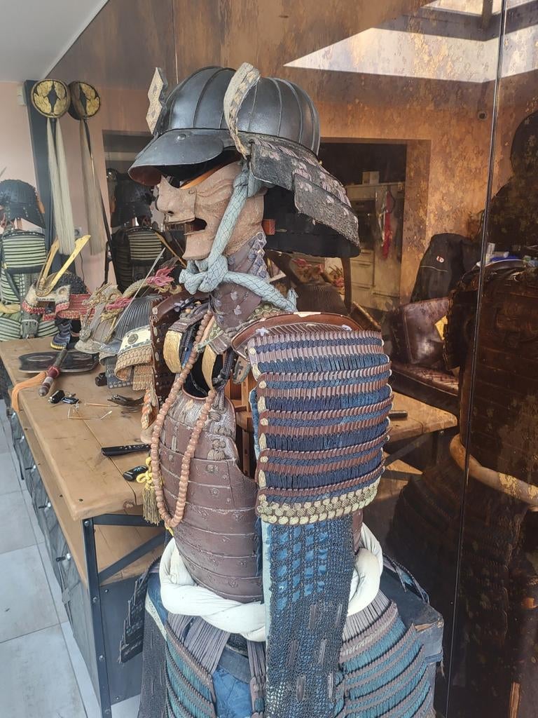 Authentique armure de Samourai yoroi +/- 425 ans, Collections, Enlèvement ou Envoi, Autres, Épée ou sabre
