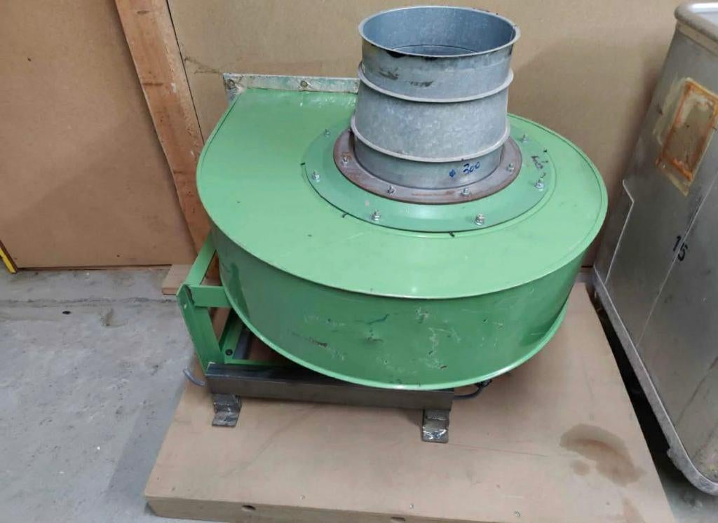 Turbine d'aspiration à copeaux de bois, Articles professionnels, Machines & Construction | Travail du bois, Enlèvement